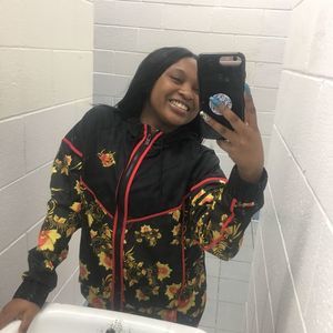 Meet your Posher, Victoria